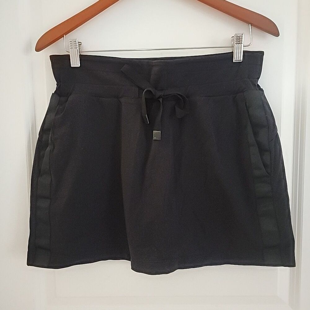 Athleta Metro Downtown Skort Womens Size M Black Pockets Mini Athleisure